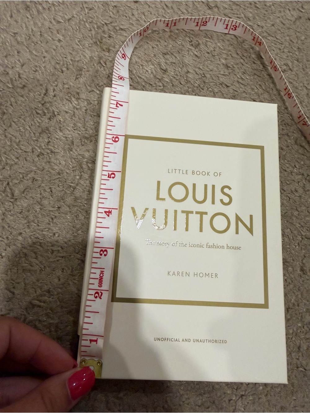 Louis Vuitton White Hardcover with Gold Foil Accents written by Karen Homer - Picture 2 of 3
